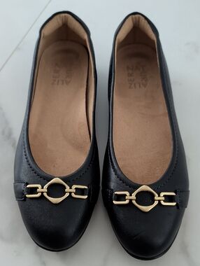 Naturalizer Black Ballet Flats with Gold Chain Accent